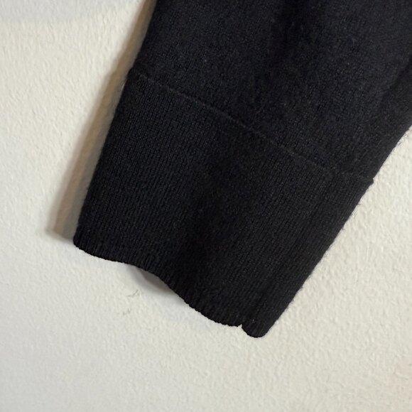 Talbots 100% Merino Wool Crewneck Sweater Pullover Womens Large Black Minimalist - Picture 7 of 11